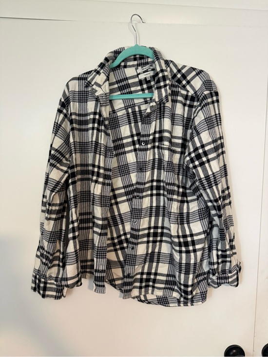 Madewell Tops - Madewell Black and White Plaid Button-Down Shirt